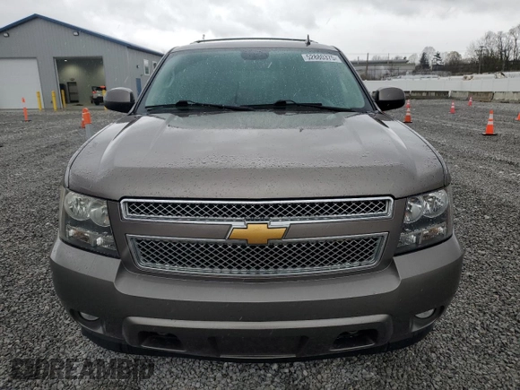 2013 Chevrolet Suburban LT with VIN 1GNSKJE77DR131188, listed as a Copart auction lot 52880375 with 147,278 mi miles and Salvage Title. Bid and sale history available at DreamBid. Image 5.