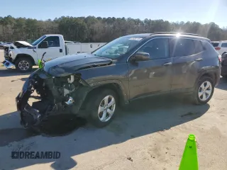 2019 Jeep Compass Latitude with VIN 3C4NJDBB6KT641328, listed as a Copart auction lot 45686115 with 115,970 mi miles and Salvage Title. Bid and sale history available at carsss.com. Image 1.