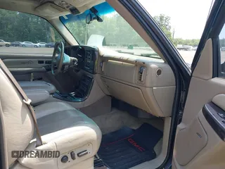 2002 GMC Yukon Denali z VIN 1GKEK63U82J189550, wystawiony jako IAAI lot #42416885 z przebiegiem 209 115 mil mil oraz . Historia ofert i sprzedaży dostępna na DreamBid. Obrazek 5.