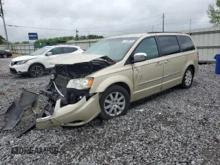 2011 Chrysler Town & Country Touring L z VIN 2A4RR8DG5BR633888, wystawiony jako Copart lot #51289215 z przebiegiem 357 754 mil mil oraz Szkody całkowita. Historia ofert i sprzedaży dostępna na DreamBid. Obrazek 1.