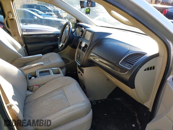 2011 Chrysler Town & Country Touring L with VIN 2A4RR8DGXBR714238, listed as a IAAI auction lot 41283027 with 205,498 mi miles and . Bid and sale history available at DreamBid. Image 5.