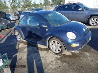 2003 Volkswagen New Beetle Coupe GLX with VIN 3VWDD21C33M405584, listed as a IAAI auction lot 41633677 with 91,378 mi miles. Bid and sale history available at carsss.com. Image 1.