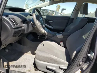 2014 Toyota Prius Four with VIN JTDKN3DUXE1766733, listed as a Copart auction lot 61603165 with 113,390 mi miles and Salvage title. Bid and sale history available at DreamBid. Image 7.
