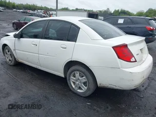 2007 Saturn ION ION 2 z VIN 1G8AJ55F77Z193324, wystawiony jako IAAI lot #42331084 z przebiegiem 193 915 mil mil oraz . Historia ofert i sprzedaży dostępna na DreamBid. Obrazek 3.