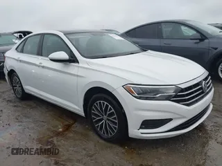 2020 Volkswagen Jetta S z VIN 3VWCB7BU6LM002236, wystawiony jako IAAI lot #41521979 z przebiegiem 108 596 mil mil oraz . Historia ofert i sprzedaży dostępna na DreamBid. Obrazek 1.