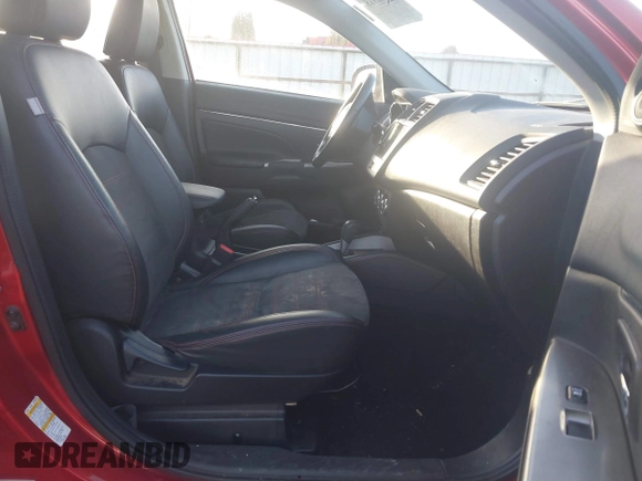 2018 Mitsubishi Outlander SE with VIN JA4AP3AW4JU001953, listed as a IAAI auction lot 41686918 with 110,400 mi miles and . Bid and sale history available at DreamBid. Image 5.