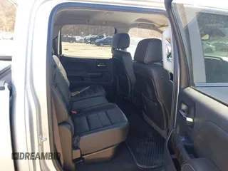 2015 GMC Sierra 2500HD Denali z VIN 1GT120EG3FF135791, wystawiony jako IAAI lot #41854102 z przebiegiem 93 186 mil mil oraz . Historia ofert i sprzedaży dostępna na DreamBid. Obrazek 8.