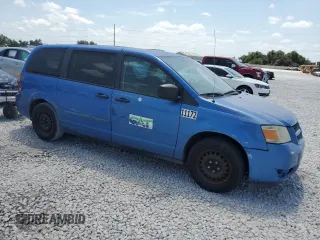 2008 Dodge Grand Caravan SE with VIN 2D8HN44H08R677094, listed as a Copart auction lot 66573804 with 210,318 mi miles and Clean Title. Bid and sale history available at DreamBid. Image 4.