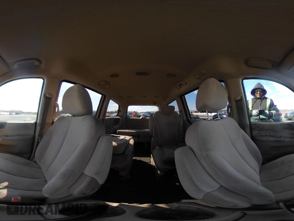 2008 Kia Sedona LX with VIN KNDMB233686204047, listed as a IAAI auction lot 41904157 with 123,700 mi miles. Bid and sale history available at carsss.com. Image 18.