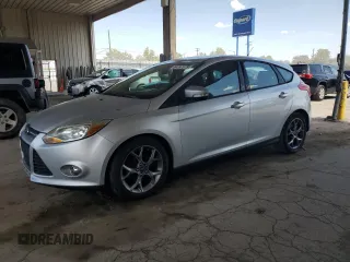 2013 Ford Focus SE with VIN 1FADP3K2XDL205333, listed as a Copart auction lot 54397975 with 104,019 mi miles and Clean Title. Bid and sale history available at carsss.com. Image 1.