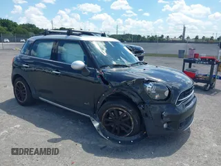 2016 MINI Countryman S z VIN WMWZC5C58GWU21536, wystawiony jako IAAI lot #41907958 z przebiegiem 83 761 mil mil oraz . Historia ofert i sprzedaży dostępna na DreamBid. Obrazek 1.