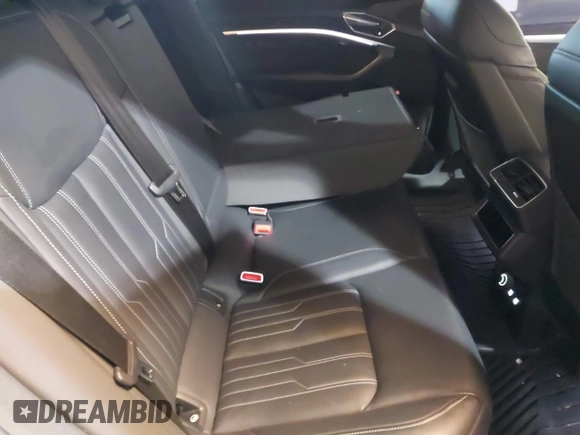 2019 Audi e-tron Prestige with VIN WA1VABGE1KB008769, listed as a IAAI auction lot 41412414 with 41,072 mi miles and . Bid and sale history available at DreamBid. Image 8.