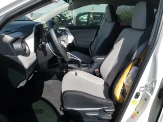 2018 Toyota RAV4 XLE with VIN JTMWFREV0JD123910, listed as a Copart auction lot 52416115 with 84,096 mi miles and Salvage Title. Bid and sale history available at carsss.com. Image 7.