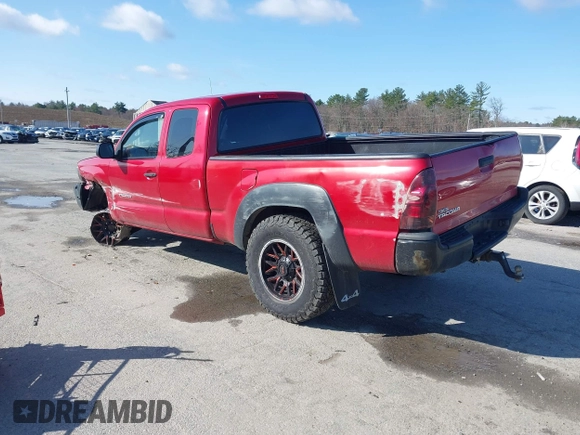 2014 Toyota Tacoma with VIN 5TFUX4EN7EX027719, listed as a IAAI auction lot 41922936 with 163,047 mi miles and . Bid and sale history available at DreamBid. Image 3.
