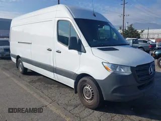 2022 Mercedes-Benz Sprinter Cargo with VIN W1Y4ECHY3NT090115, listed as a IAAI auction lot 41247502 with 315,658 mi miles. Bid and sale history available at carsss.com. Image 1.