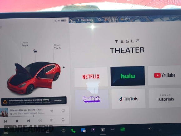 2018 Tesla Model 3 Long Range Battery z VIN 5YJ3E1EA4JF022284, wystawiony jako IAAI lot #41422203 z przebiegiem 71 521 mil mil oraz . Historia ofert i sprzedaży dostępna na DreamBid. Obrazek 17.
