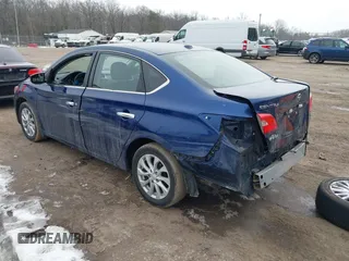 2018 Nissan Sentra SV z VIN 3N1AB7AP9JL621702, wystawiony jako IAAI lot #41345265 z przebiegiem 73 949 mil mil oraz . Historia ofert i sprzedaży dostępna na DreamBid. Obrazek 3.
