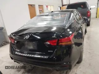 2019 Nissan Altima SL with VIN 1N4BL4EW6KC185215, listed as a IAAI auction lot 41135202 with 77,428 mi miles and . Bid and sale history available at carsss.com. Image 16.