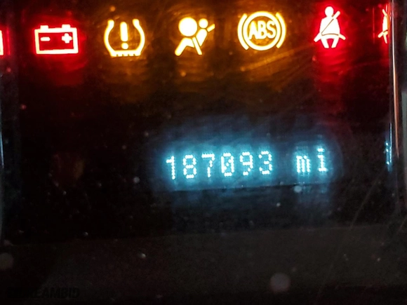 2008 Lincoln MKX with VIN 2LMDU68C68BJ39549, listed as a Copart auction lot 45288865 with 187,093 mi miles and Salvage Title. Bid and sale history available at carsss.com. Image 9.