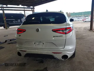 2021 Alfa Romeo Stelvio Ti z VIN ZASPAKBN3M7D13693, wystawiony jako IAAI lot #41584848 z przebiegiem 46 016 mil mil oraz . Historia ofert i sprzedaży dostępna na DreamBid. Obrazek 17.