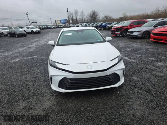 2025 Toyota Camry LE with VIN 4T1DAACK5SU004876, listed as a Copart auction lot 52281625 with 2,903 mi miles and Salvage Title. Bid and sale history available at carsss.com. Image 5.