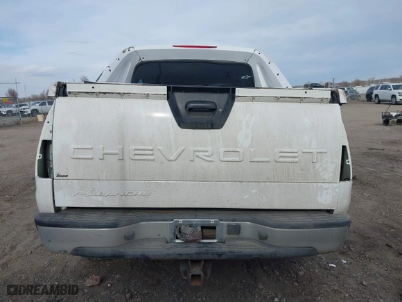 2005 Chevrolet Avalanche Z71 with VIN 3GNEK12ZX5G158843, listed as a IAAI auction lot 41776029 with 1 mi miles. Bid and sale history available at carsss.com. Image 17.