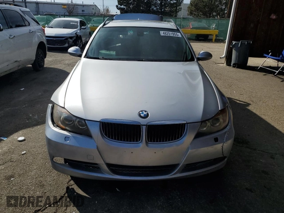2007 BMW 3 Series 328xi z VIN WBAVT73557FZ35290, wystawiony jako Copart lot #48251955 z przebiegiem 287 728 mil mil oraz Szkoda całkowita • Salvage title. Historia ofert i sprzedaży dostępna na DreamBid. Obrazek 5.