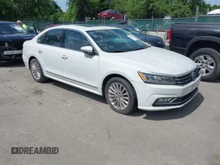 2017 Volkswagen Passat SE z VIN 1VWBT7A34HC026397, wystawiony jako IAAI lot #42102230 z przebiegiem 55 146 mil mil oraz . Historia ofert i sprzedaży dostępna na DreamBid. Obrazek 1.