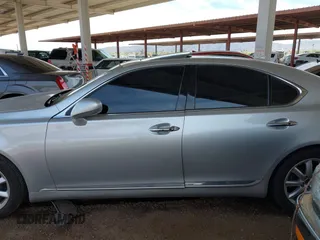 2009 Lexus LS 460 with VIN JTHBL46F895091293, listed as a IAAI auction lot 41825852 with 193,568 mi miles. Bid and sale history available at carsss.com. Image 14.