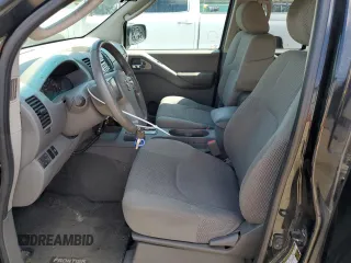 2007 Nissan Frontier SE z VIN 1N6AD09W47C447842, wystawiony jako Copart lot #62757575 z przebiegiem 113 926 mil mil oraz Czysty tytuł • Clean title. Historia ofert i sprzedaży dostępna na DreamBid. Obrazek 7.