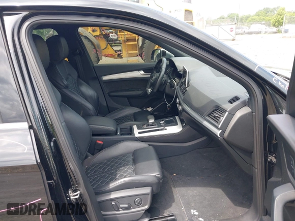 2018 Audi SQ5 Premium Plus z VIN WA1A4AFYXJ2169180, wystawiony jako IAAI lot #42471340 z przebiegiem 57 235 mil mil oraz . Historia ofert i sprzedaży dostępna na DreamBid. Obrazek 5.