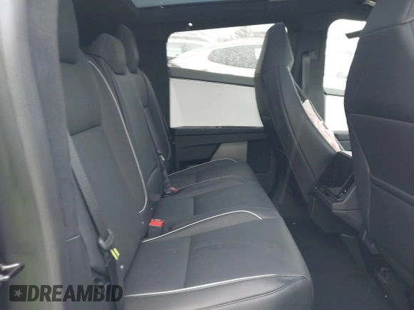 2025 Tesla Cybertruck с VIN 7G2CEHED8SA059806, выставлен на аукционе IAAI как лот 41706116 с пробегом 212 миль миль и . История ставок и продаж доступна на DreamBid. Изображение 8.