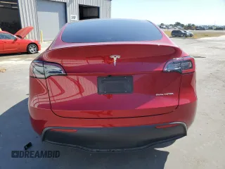 2024 Tesla Model Y Long Range с VIN 7SAYGDEE9RF125137, выставлен на аукционе Copart как лот 56301845 с пробегом 10 024 миль миль и Списание • Salvage title. История ставок и продаж доступна на DreamBid. Изображение 6.