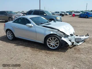 2007 Mercedes-Benz SLK-Class 3.5L with VIN WDBWK56F47F140488, listed as a IAAI auction lot 41911083 with 105,325 mi miles. Bid and sale history available at carsss.com. Image 1.