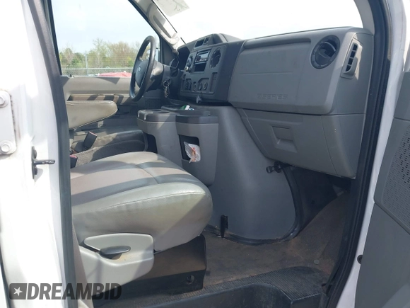 2011 Ford Econoline Cargo Commercial with VIN 1FTNS1EW6BDA73839, listed as a IAAI auction lot 42129534 with 407,047 mi miles. Bid and sale history available at carsss.com. Image 5.