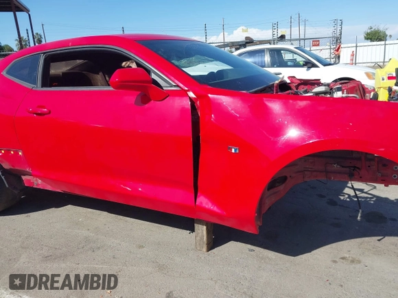 2016 Chevrolet Camaro 2SS z VIN 1G1FH1R71G0118652, wystawiony jako IAAI lot #42087638 z przebiegiem Nie podano mil oraz . Historia ofert i sprzedaży dostępna na DreamBid. Obrazek 20.