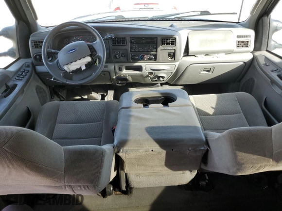 2003 Ford Excursion XLT with VIN 1FMNU41SX3EA99432, listed as a Copart auction lot 46839865 with 241,831 mi miles and Salvage title. Bid and sale history available at DreamBid. Image 8.