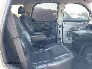 2008 Cadillac Escalade with VIN 1GYEC63848R186256, listed as a IAAI auction lot 41421198 with 1 mi miles. Bid and sale history available at carsss.com. Image 8.