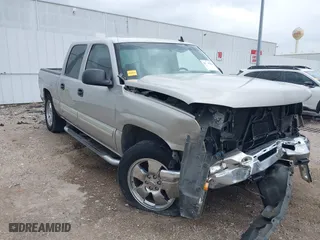 2006 Chevrolet Silverado 1500 LT1 with VIN 2GCEK13Z661285784, listed as a IAAI auction lot 41936204 with 257,950 mi miles. Bid and sale history available at carsss.com. Image 1.