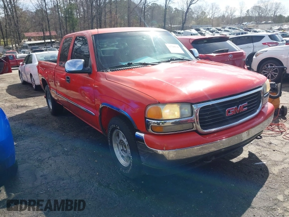 2000 GMC New Sierra 1500 SL with VIN 2GTEC19V2Y1392769, listed as a IAAI auction lot 41748036 with 315,906 mi miles. Bid and sale history available at carsss.com. Image 1.