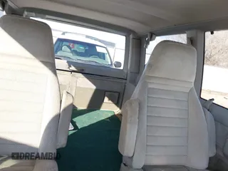 1994 Chevrolet Astro with VIN 1GNEL19W5RB123229, listed as a IAAI auction lot 41675096 with 186,497 mi miles. Bid and sale history available at carsss.com. Image 8.