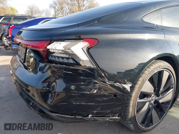 2024 Audi e-tron GT Prestige z VIN WAUEJBFW6R7002606, wystawiony jako IAAI lot #41797047 z przebiegiem 6 184 mil mil oraz . Historia ofert i sprzedaży dostępna na DreamBid. Obrazek 22.