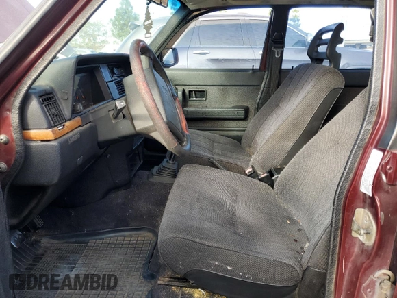 1993 Volvo 240 z VIN YV1AS8801P1487953, wystawiony jako Copart lot #77392634 z przebiegiem 270 844 mil mil oraz Szkody całkowita. Historia ofert i sprzedaży dostępna na DreamBid. Obrazek 7.