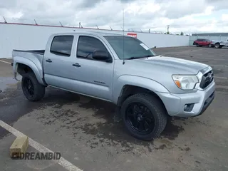2012 Toyota Tacoma PreRunner z VIN 3TMJU4GN5CM131976, wystawiony jako IAAI lot #42213150 z przebiegiem 134 649 mil mil oraz . Historia ofert i sprzedaży dostępna na DreamBid. Obrazek 1.