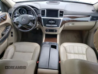 2013 Mercedes-Benz GL 450 z VIN 4JGDF7CE5DA249440, wystawiony jako Copart lot #57466825 z przebiegiem 120 163 mil mil oraz Tytuł czysty. Historia ofert i sprzedaży dostępna na DreamBid. Obrazek 8.
