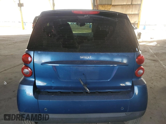 2008 Smart fortwo Pure z VIN WMEEJ31X38K172301, wystawiony jako Copart lot #44141765 z przebiegiem Nie podano mil oraz Szkody całkowita. Historia ofert i sprzedaży dostępna na DreamBid. Obrazek 6.