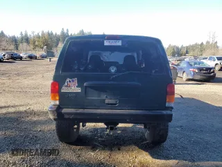 1999 Jeep Cherokee SE with VIN 1J4FF27S9XL667941, listed as a Copart auction lot 42429785 with 121,490 mi miles and Salvage title. Bid and sale history available at DreamBid. Image 6.