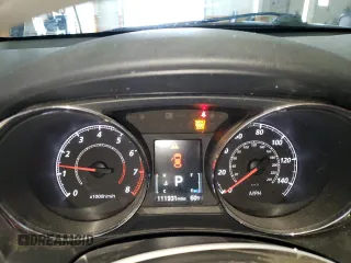 2019 Mitsubishi Outlander ES z VIN JA4AP3AU1KU017981, wystawiony jako Copart lot #60572435 z przebiegiem 111 931 mil mil oraz Czysty tytuł • Clean title. Historia ofert i sprzedaży dostępna na DreamBid. Obrazek 9.