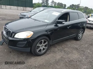2011 Volvo XC60 3.0T z VIN YV4902DZ8B2150468, wystawiony jako IAAI lot #42486697 z przebiegiem 153 143 mil mil oraz . Historia ofert i sprzedaży dostępna na DreamBid. Obrazek 2.