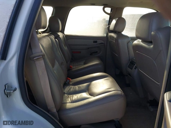 2005 GMC Yukon Denali with VIN 1GKEK63U45J175021, listed as a IAAI auction lot 41565852 with 112,203 mi miles. Bid and sale history available at carsss.com. Image 8.
